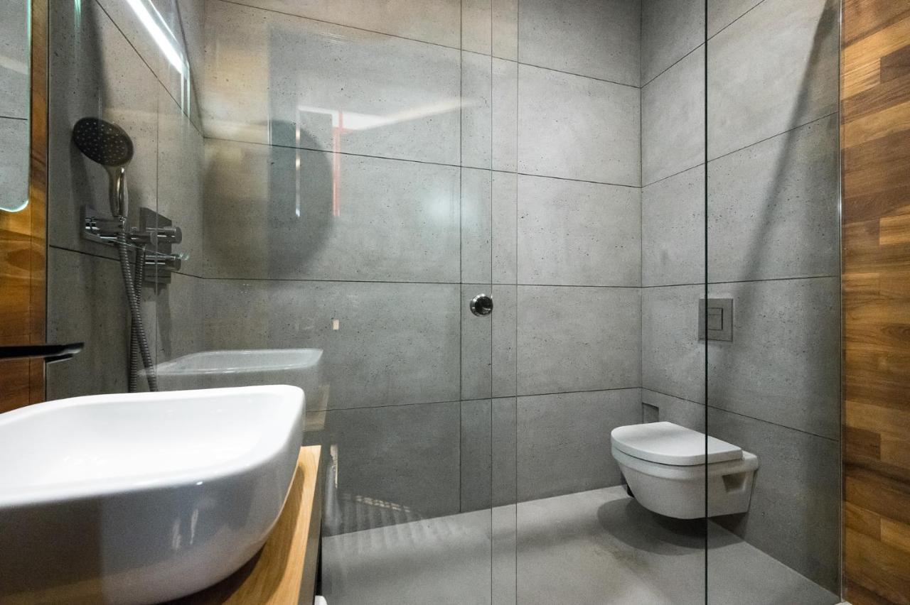Goldfinger 3-Bed Unique Apartment In The Heart Of Podgorze Cracovie Extérieur photo